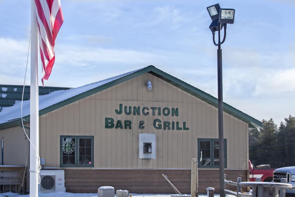 Junction Inn Suites & Conference Center Babbitt Exterior photo